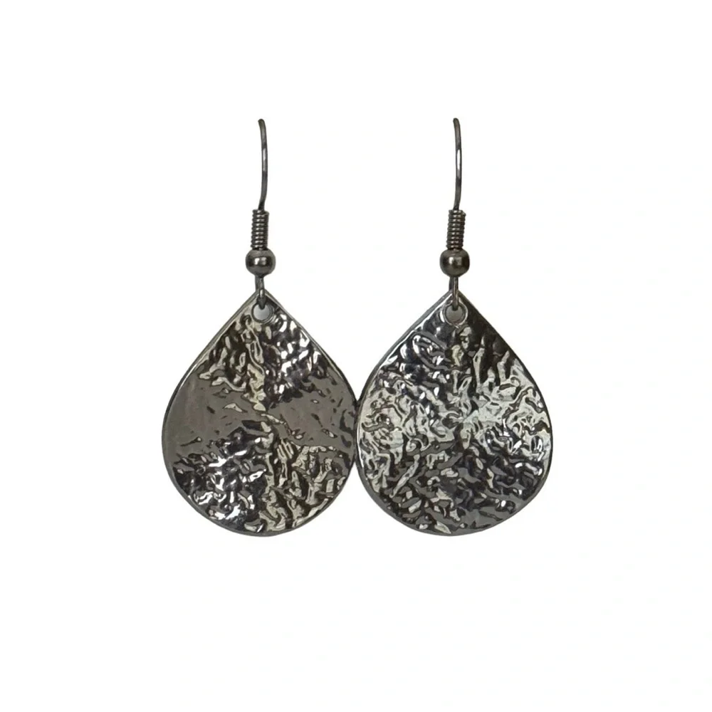 5 For $25💫Textured Pewter Teardrop Dangles Earrings